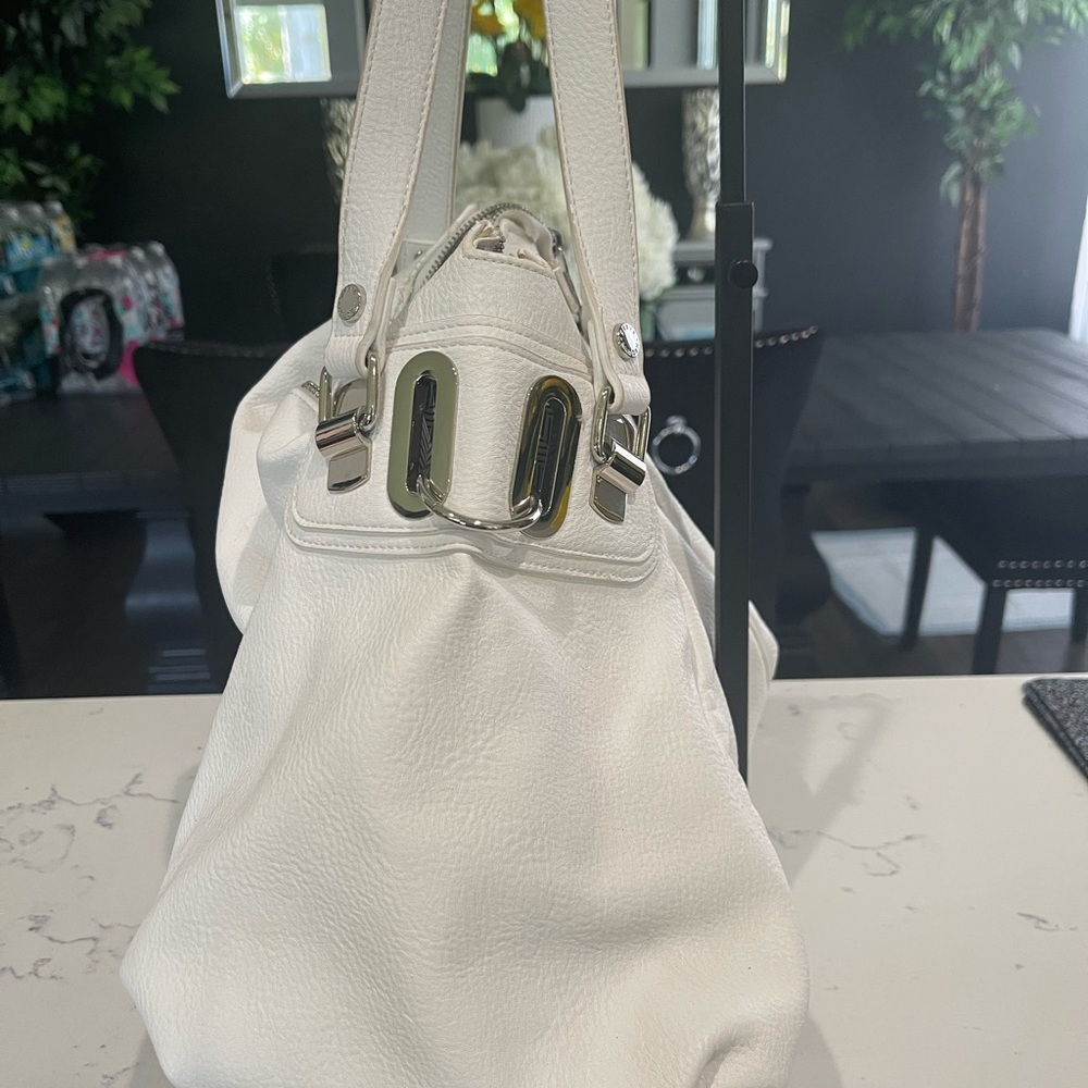 Steve Madden Elegant White Leather Tote Bag - Picture 3 of 8